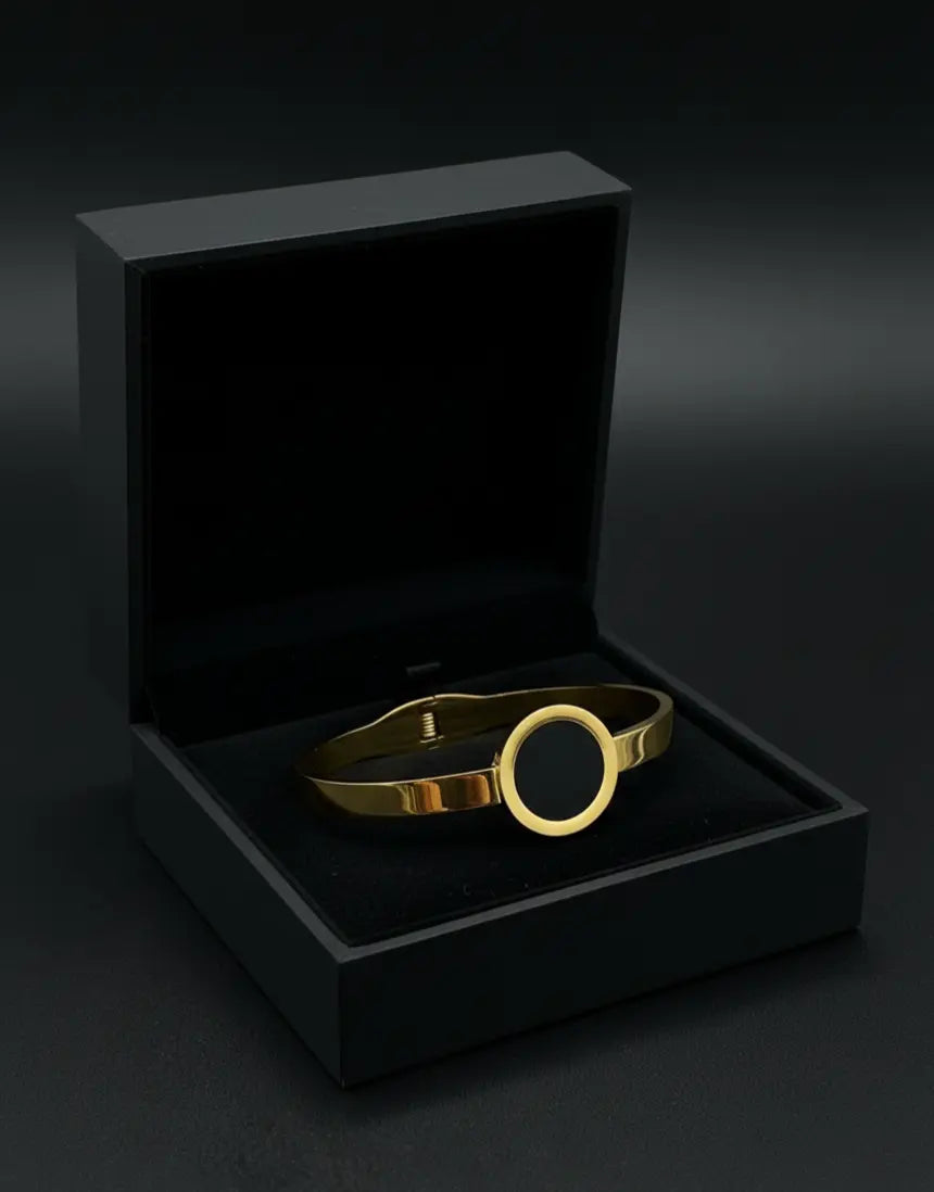 Midnight Aura Golden Bangle