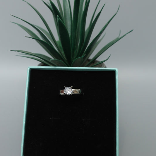 Classic Silver Toned Solitaire Ring Stainless Steel