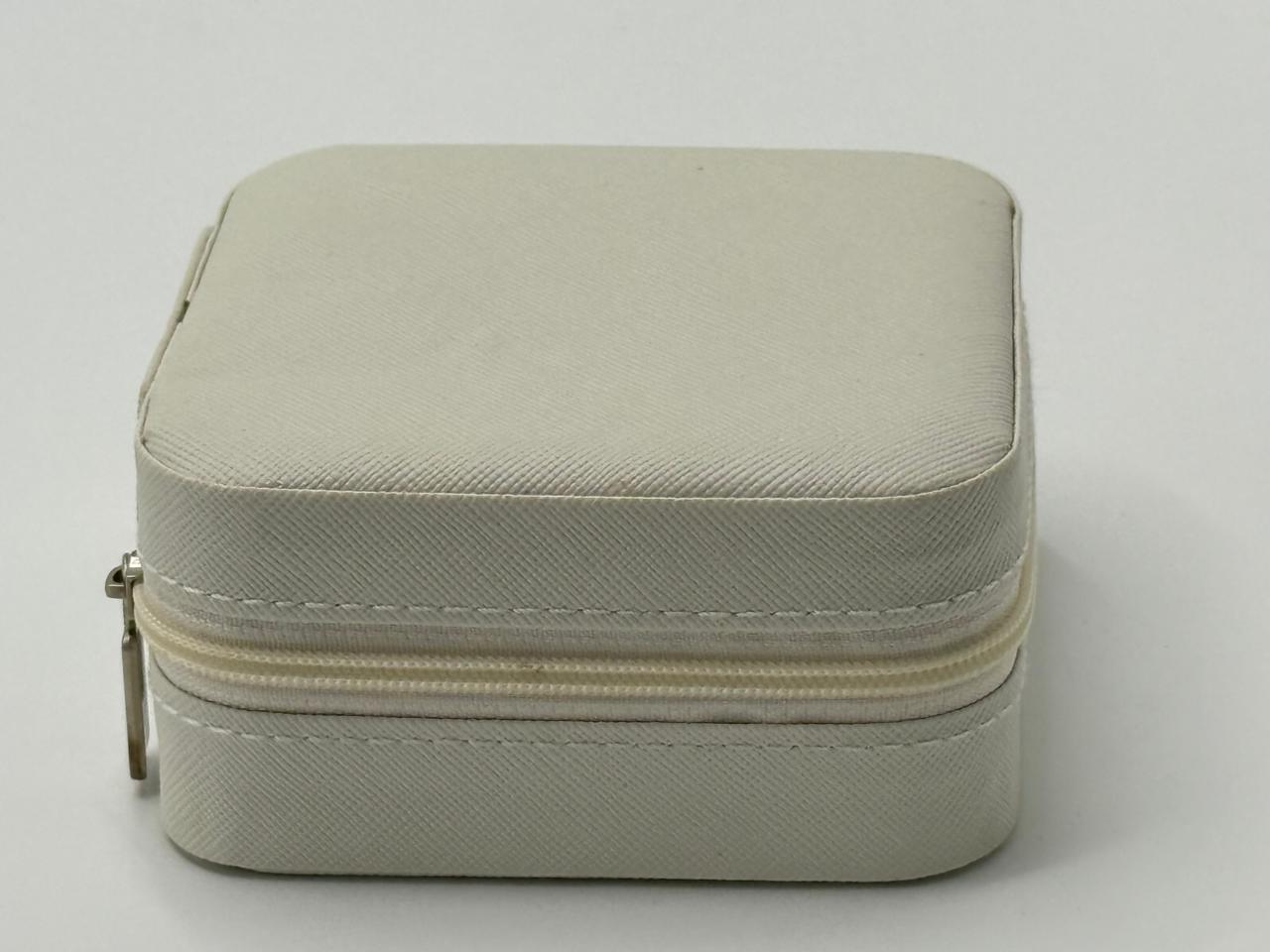 Noir Éclat Luxe Jewelry Case