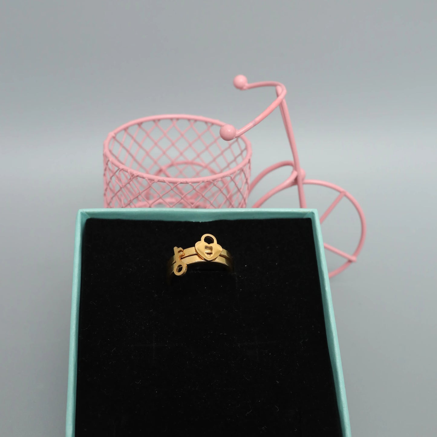 Gold Toned Heart and Key Ring