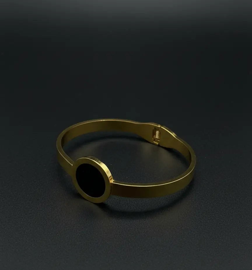 Midnight Aura Golden Bangle