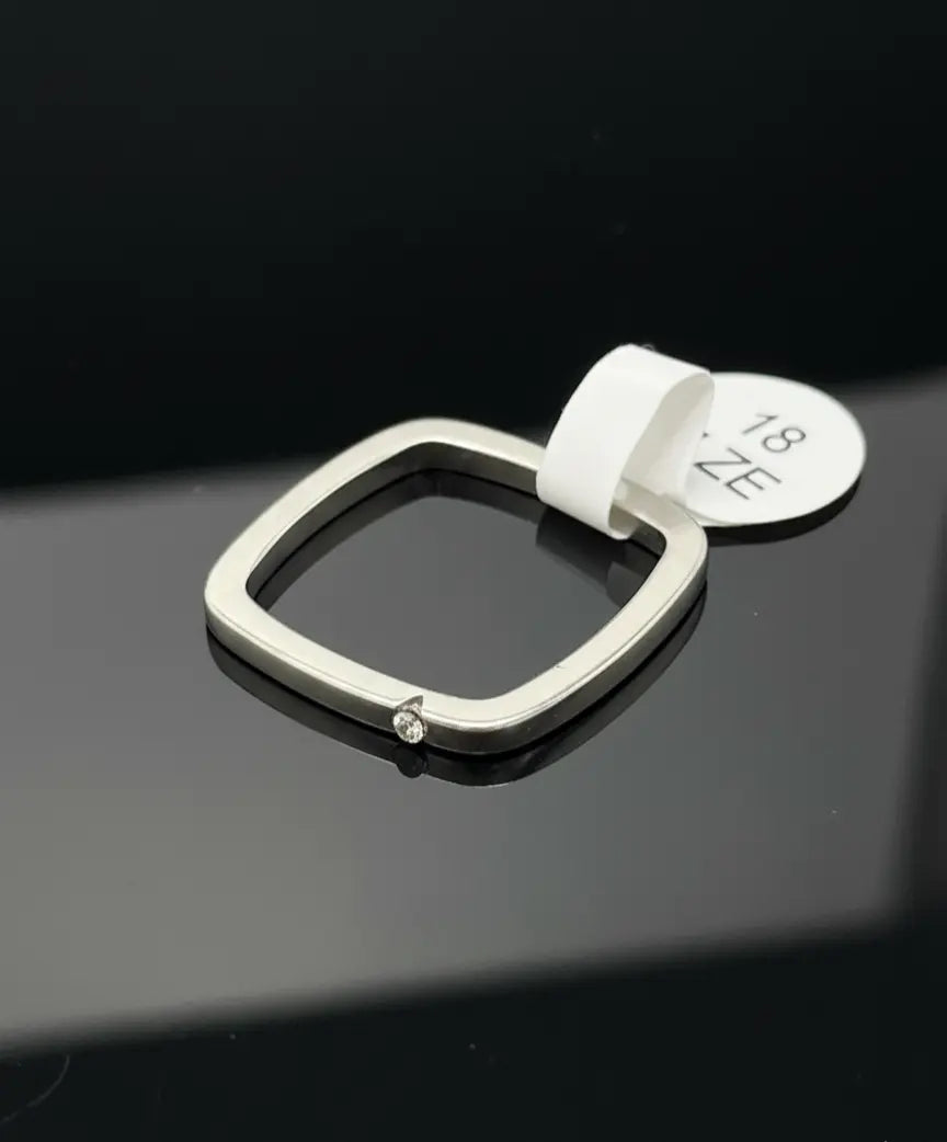 Minimal Square Diamond Accent ring