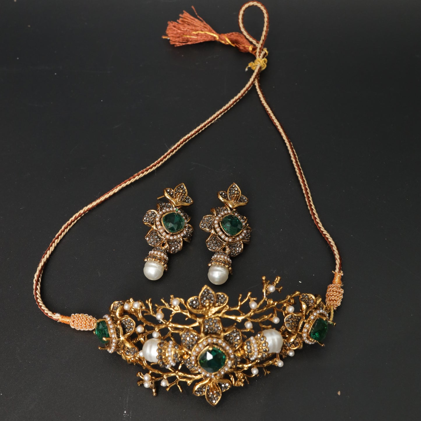 Regal Green Stone and Pearl Choker Set