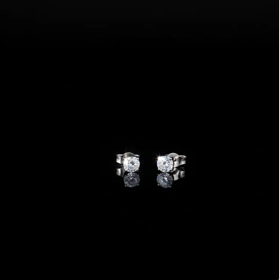 Silver Glow Diamond Shape Earings