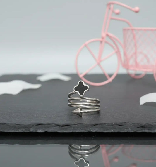 Silver Toned Three-Band Ring with Clover and Triangle